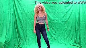 bambi dianna in clothed amateur photoshoot session