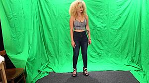 bambi dianna in clothed amateur photoshoot session