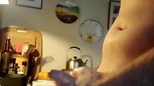 i'm finding my way around the kitchen, but it's kinda confusing