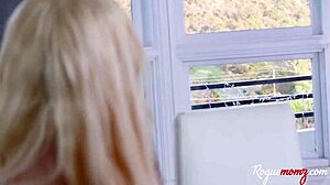 nevlastní máma zlobivé lekce se rozvíjejí v tabu britské aféře s mladým 18+ chlapem