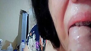 Gli ho succhiato per biglietti di Bad Bunny! 😜