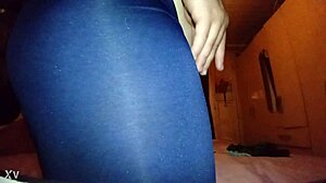 asian rebolando de legging in leggings