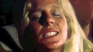 이거 봐! 빈티지 혼혈 더블 페너트레이션 장면!