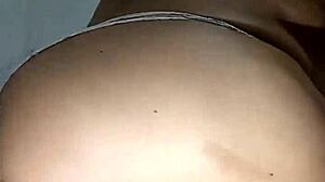 Rica latina moves her ass on webcam