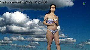 Natasha Strips And Poses Seductively In High Definition 😘