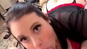 这骚熟女像专家一样猛吸大屌