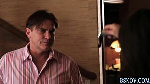 Кейси Уорнер, подрочи на этот спермовыстрел сейчас!