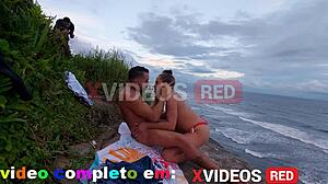 Mulher Maloqueira First-Time Cock Massage Video