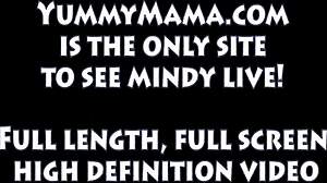 Riesiger Cumshot bedeckt dirty-talkende blonde Hausfrau mit massiver Gesichtsbesamung