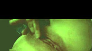 Deze sletjes weten hoe ze mij moeten aanpakken in homemade plezier. Ze deinzen nooit terug voor een uitdaging.