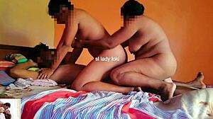 데시 아내, 뜨거운 섹스에서 남편을 새엄마와 공유