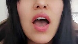 Hot Latina Videocalls Neighbor and Ends Up Fingering Herself Wildly 😜