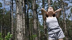 Yo, Sporty Teen Anna Creams Her Snatch Outdoors!