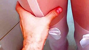 無修正日本の義母、パンティーストッキングで激しく突かれる