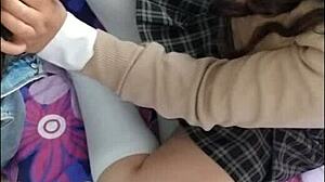 モリータが学校で教師にキスを捕まり、放課後の家庭訪問で脅迫