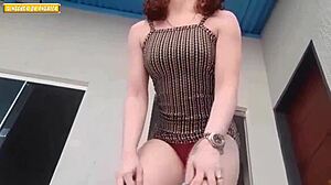 albina e morena rabuda rebolando dançando funk de quatro peladinhas encima do meu carro cheia de tesão