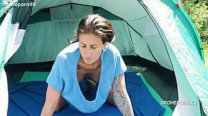 Nudist MILF fanget på skjult kamera ved stranden