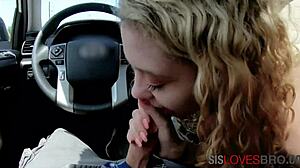 Meia-Irmã Magrela Allie Addison Leva Pancada Forte na Buceta