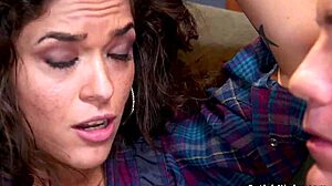 Kan ikke tro at stebroren min knullet mine lesbiske venninner hardt!