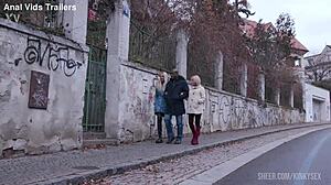 Η Anita Blanche γίνεται fist και γαμάει σε ξηρή σκηνή