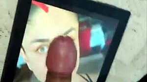 Kareena Kapoor bliver oversvømmet med sæd under intens snyd knald session.