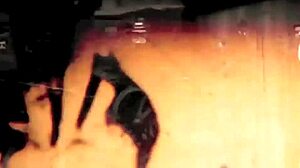 Ach bože, neverím, že sa k tomu priznávam... hriechy mojej nevlastnej babky z môjho tajného života ma otriasli!