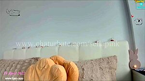 teen masturbates to orgasm on sellapink cam