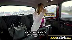 Уау, чешката красавица Nathaly Heaven пробита от шофьор на такси! 🚗💥