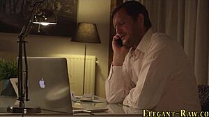 Gata europeia glamourosa fodida por dois paus chiques em trio selvagem. Caramba, aquela ação oral é quente!