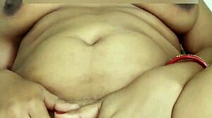 Deshi Bhabhi Hardcore Fucking with Bangladeshi Girl Sucking!