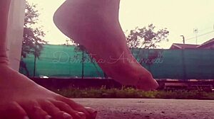 Bare Feet Worship in Detailed Fetish Scene