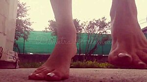 Bare Feet Worship in Detailed Fetish Scene