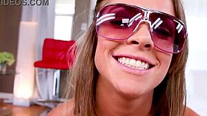 Sierra Sanders POV Oralda Dev Yarrağı Alıyor ve Yüzüne Boşalıyor