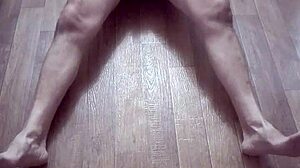 i'm a gay amateur playin with my t niples, so fun!