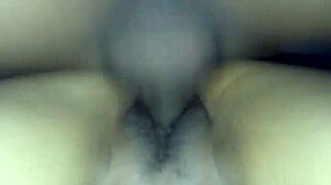 mi esposo me folla duro en la cama