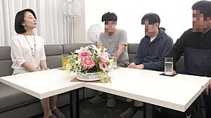 熟女レイコ・セオとの初体験、童貞少年の幸運な一日