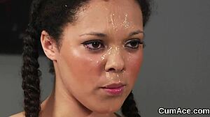 สาวร่าเริงโดนฉีดน้ำเงี่ยนใส่หน้า กลืนทุกหยด