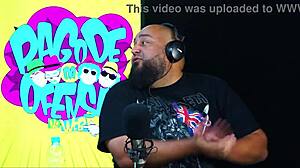 Leleco kissing two hot naughty chicks! 🔥