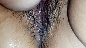 फिलिपीना गर्लफ्रेंड की चूत चाटने का पार्ट 2