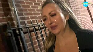 ليه المشي العام بالكم في الخلفية؟