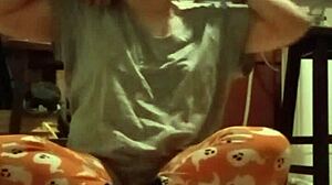 Feeling Great In Grey Tee Workout