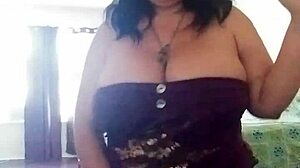 Baile Shows Fat Pussy And Big Tits 😘