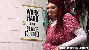 كيف حصلت كيكي داير على كسها ينيكها الضابط جاك فيغاس؟