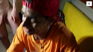 Ehi, guarda il cornuto alemao tatuador con Larissa Leite al Marrakesh Club!