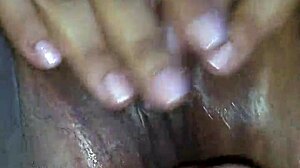 라티나 BBW, 강렬 스트레칭 피스트 액션 즐김