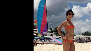 sexy and beautiful venezuelan dancer performs 😍