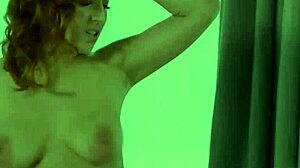 Pengantin nakal selingkuh dengan adik tiri berambut merah nakal di hari pernikahan