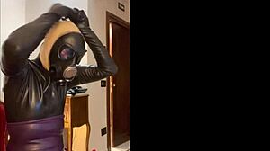 Guide to Wearing Tight Gas Masks for Latex Fetish Enthusiasts