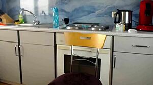 딜도로 격렬한 애널 쾌감, 섹시한 엉덩이 플러깅