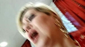 Lady in red or mature queen sucking dick like a pro? 😜